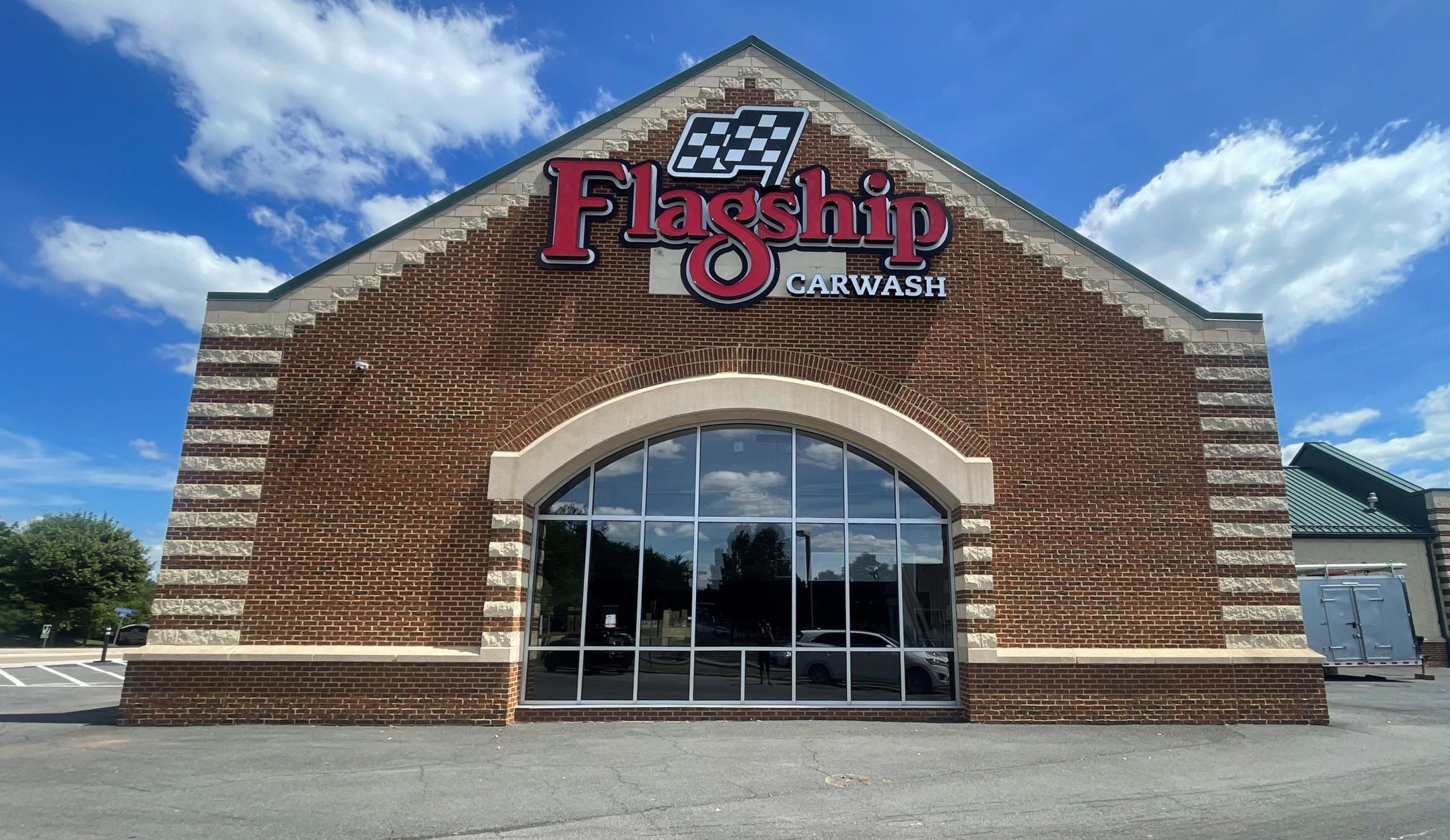 Exterior of Flagship Carwash, Junction Plaza in Ashburn, VA